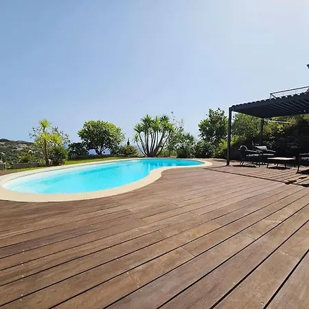 Villa Belle Avec Piscine Et Vue Mer- Village