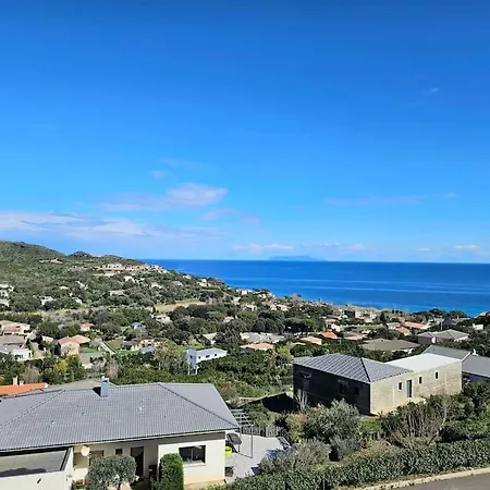 Belle Avec Piscine Et Vue Mer- Village